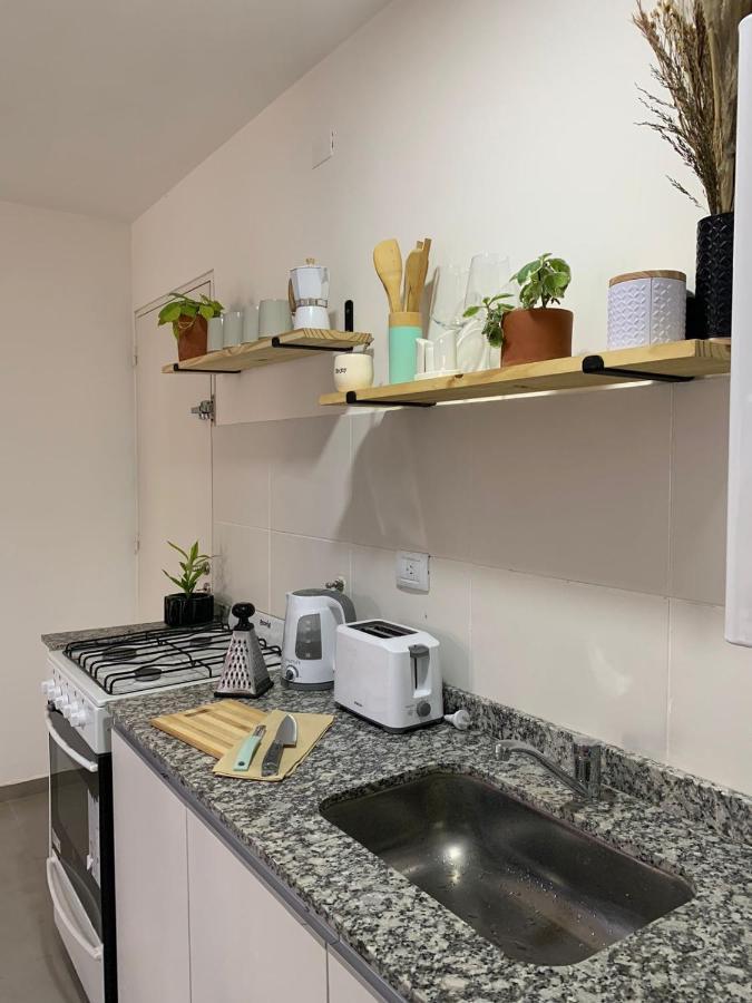 - Canada Apartment *