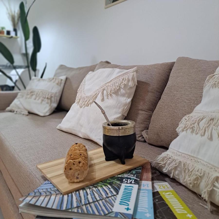 - Canada Apartment *