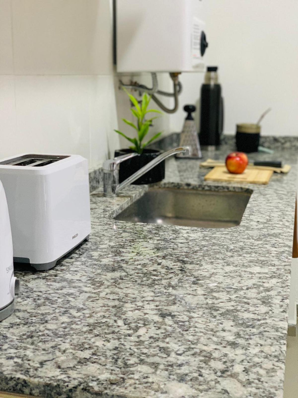 - Canada Apartment